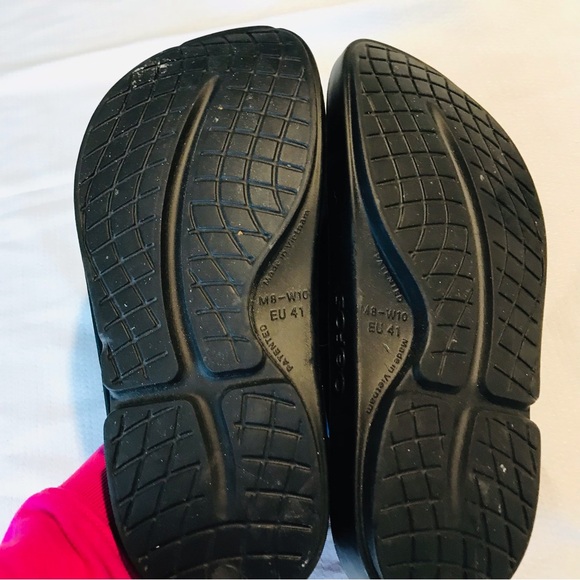 OOFOS sandals - Picture 6 of 6